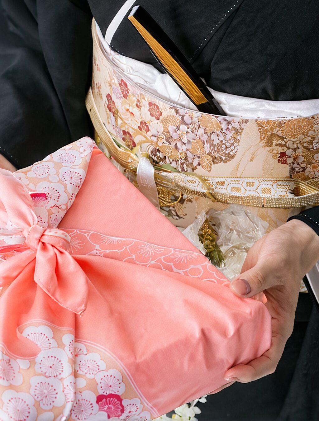 giving gifts in japan