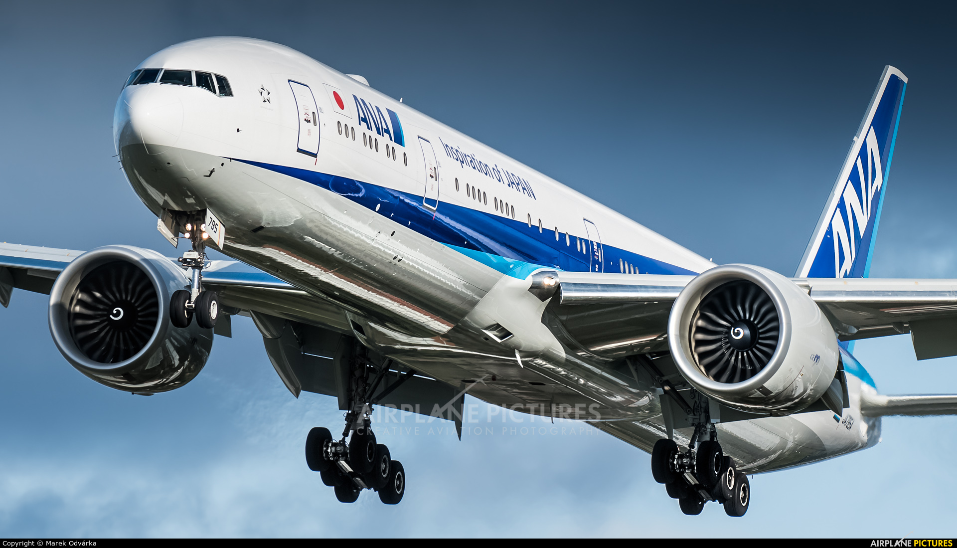 JA795A - ANA - All Nippon Airways Boeing 777-300ER at London - Heathrow ...