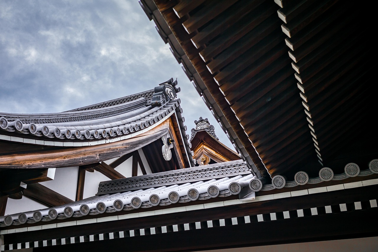 hozenji temple